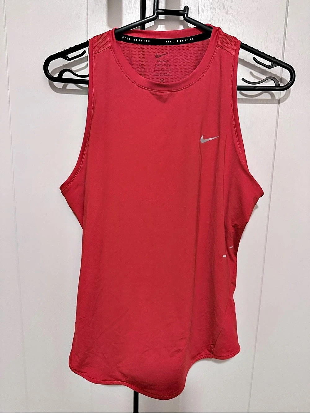 Nike Swift Women'Small Dri-FIT Running Tank Top Red Small